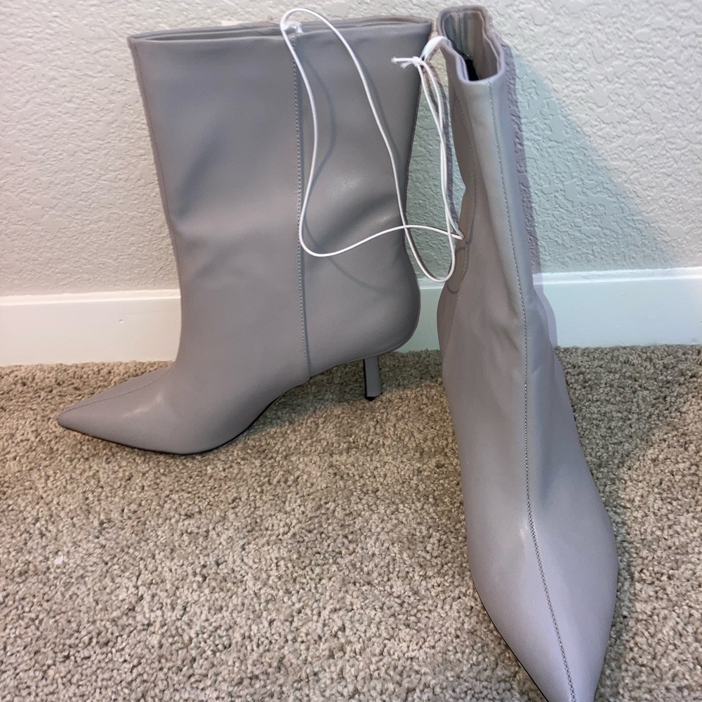 Grey leather boots with heel